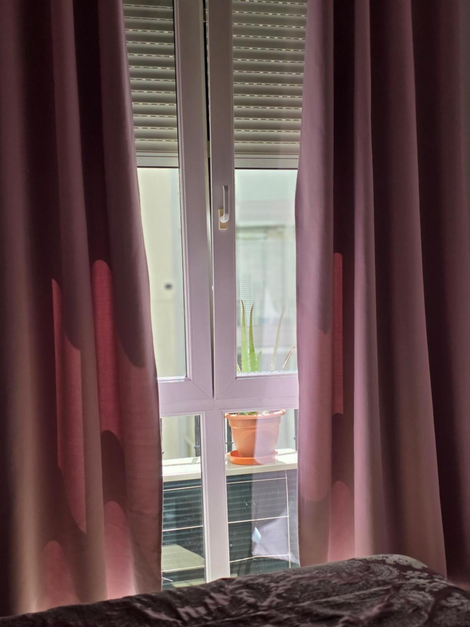 Hostal Santa Ana Colors マドリード エクステリア 写真
