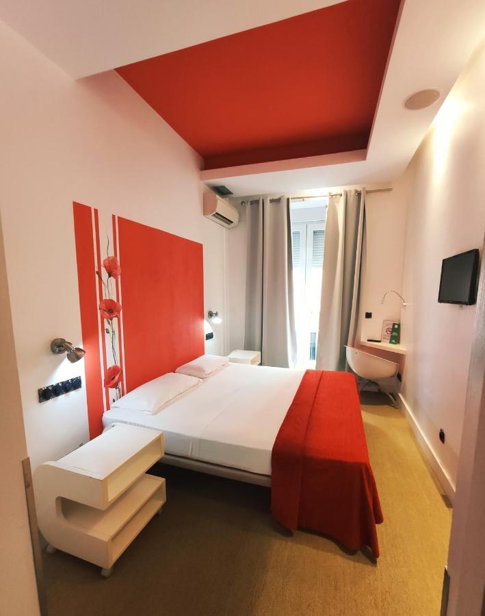 Hostal Santa Ana Colors マドリード エクステリア 写真