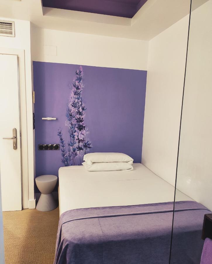 Hostal Santa Ana Colors マドリード エクステリア 写真